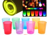 Karanlıkta Yanan Mega Glow Bardaklar 8 Adet